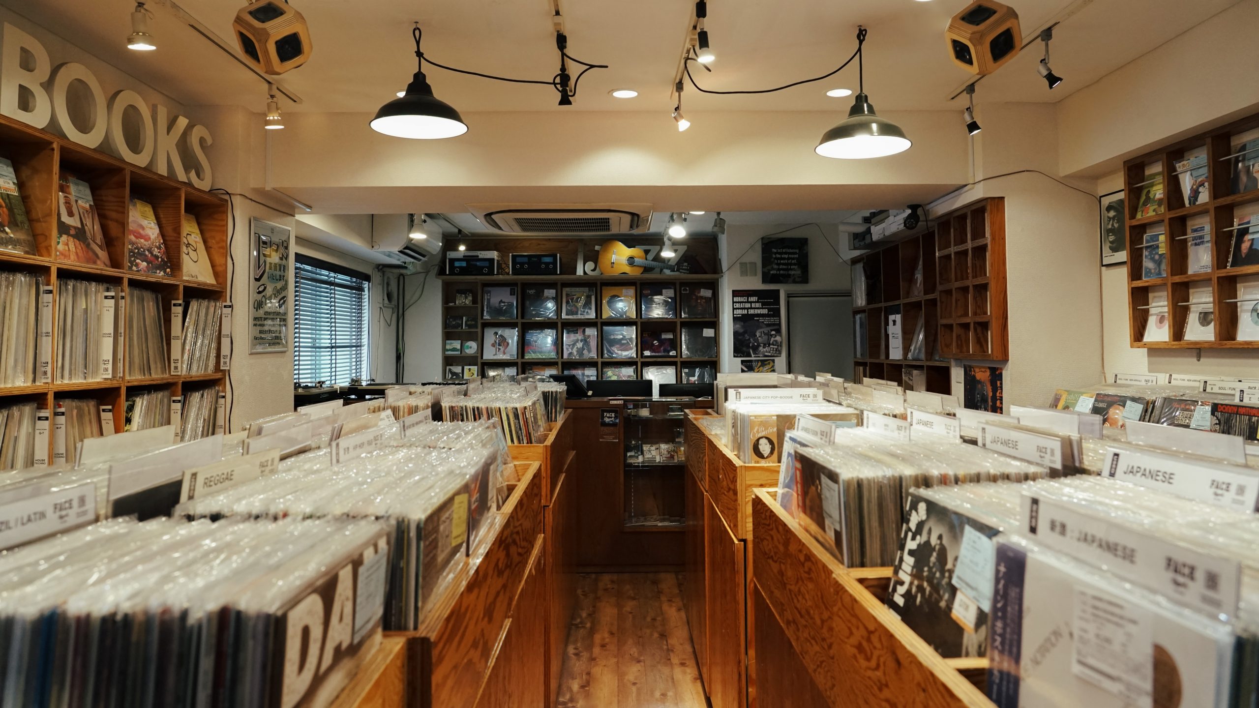 オフィスの写真（ヒーロー画像）